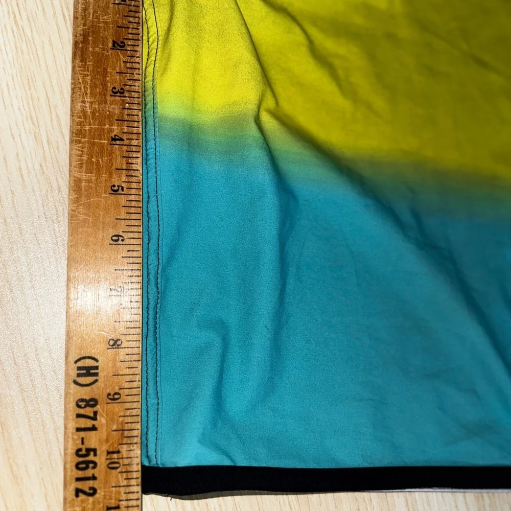 Salt Life SLX-QD Vapor Stretch Board Shorts Mens 38 Ombre Grey Yellow Blue Swim